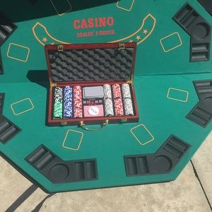 Poker table top and chips set